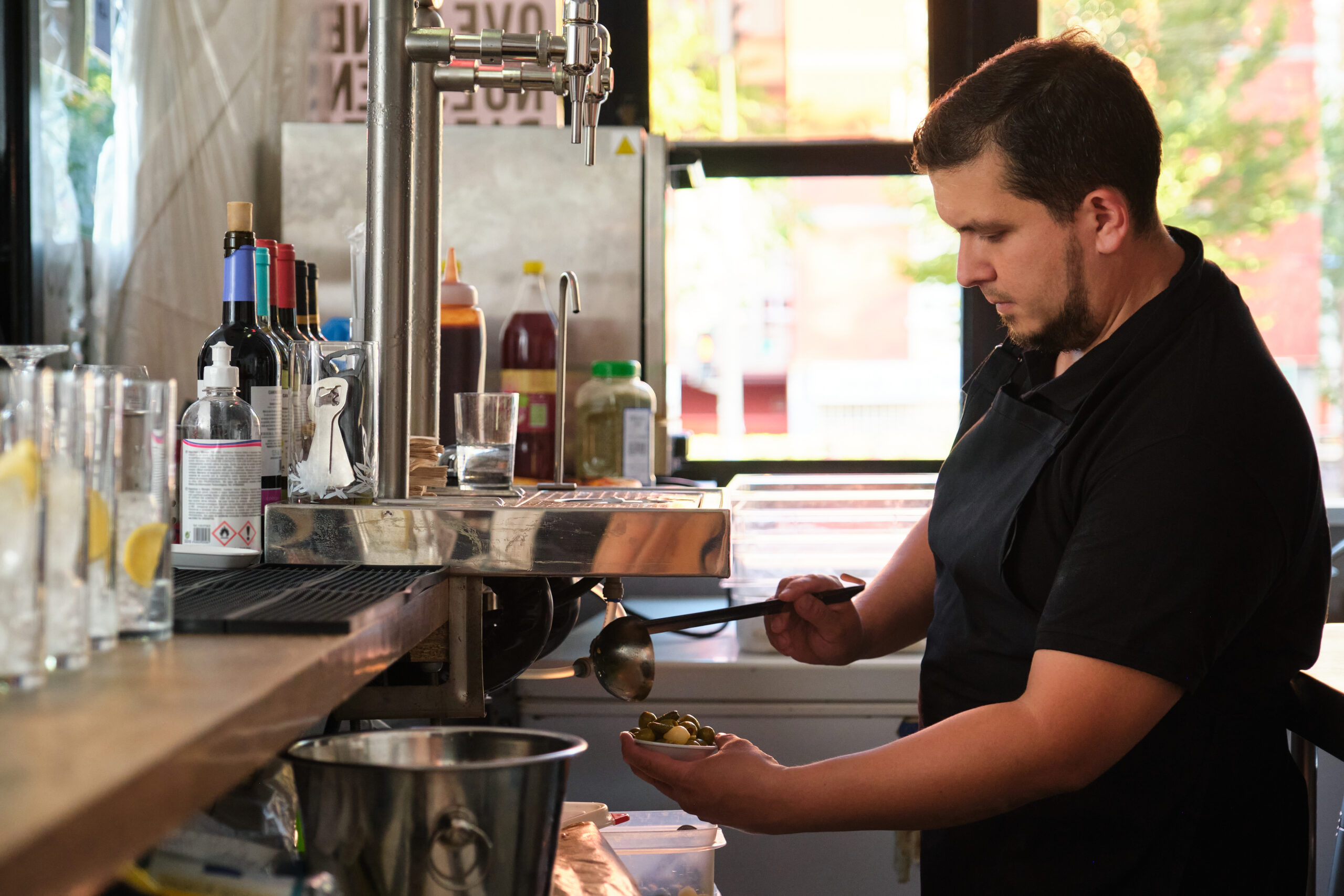 Read more about the article Savoring the Spanish Flavors: Madrid’s Best Tapas Hotspots