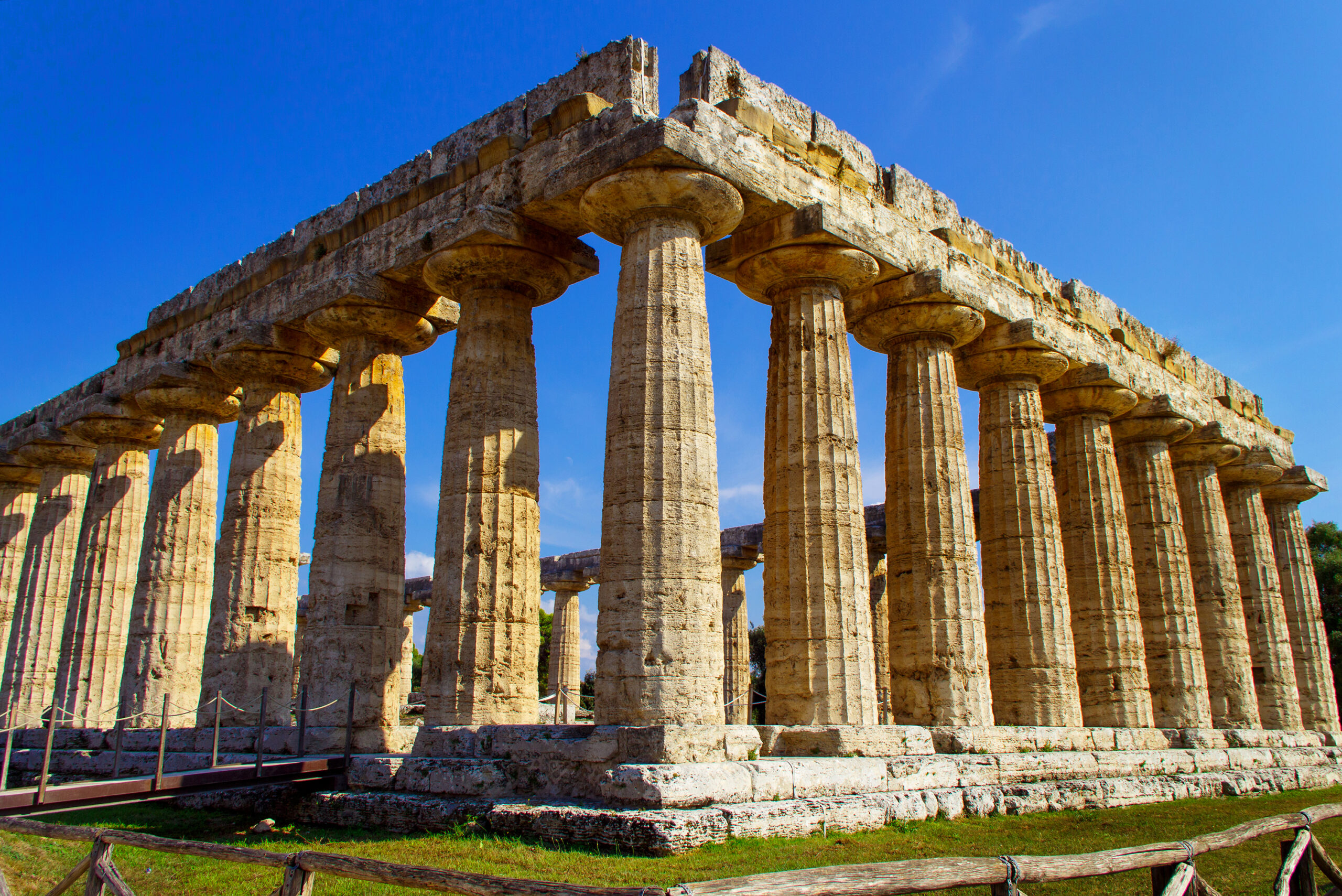 You are currently viewing Exploring the Timeless Beauty: A Journey through Greece’s Famous Sites