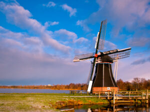 Read more about the article Discover the Netherlands: 10 Must-See Attractions